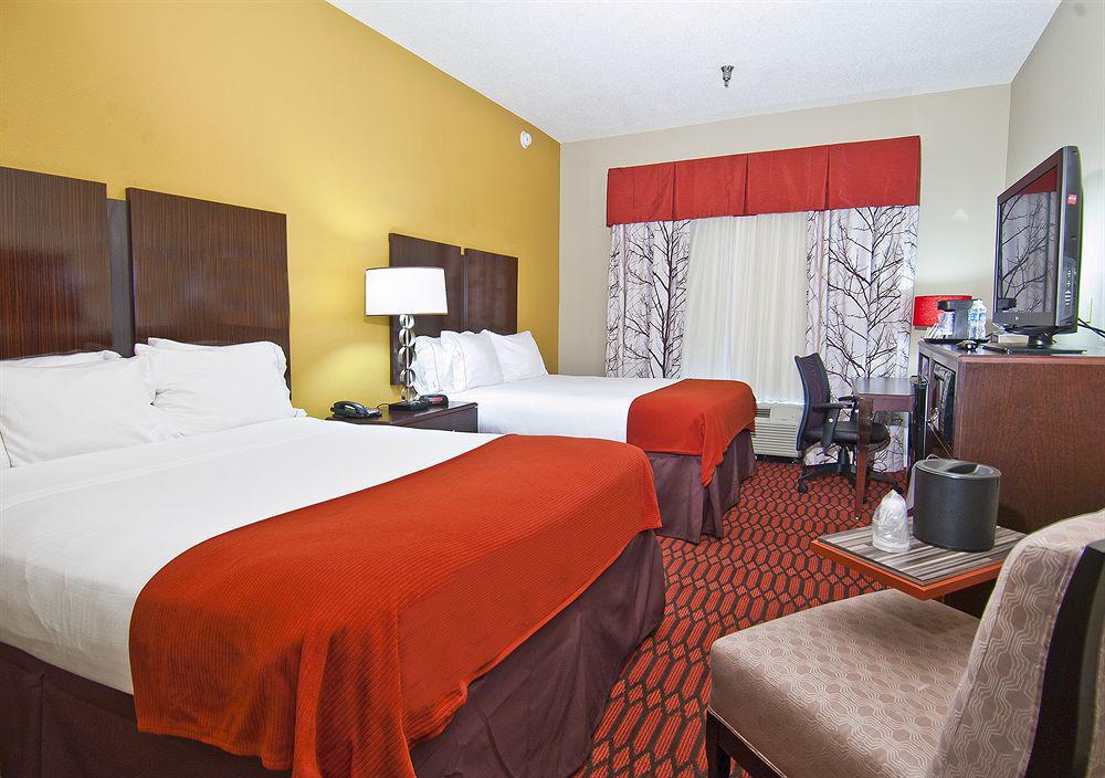 Holiday Inn Express Hotel & Suites Olive Branch By Ihg Exterior photo