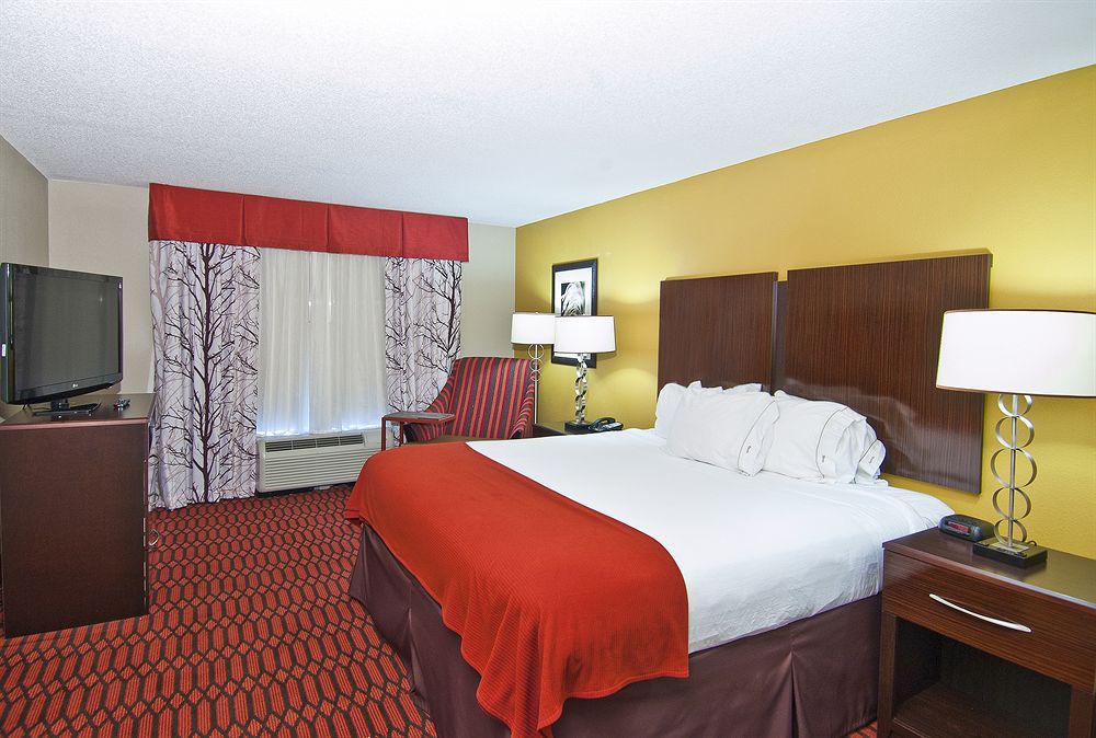 Holiday Inn Express Hotel & Suites Olive Branch By Ihg Exterior photo