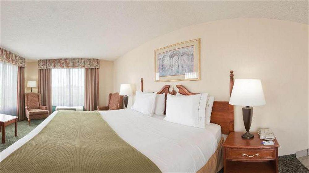 Holiday Inn Express Hotel & Suites Olive Branch By Ihg Exterior photo