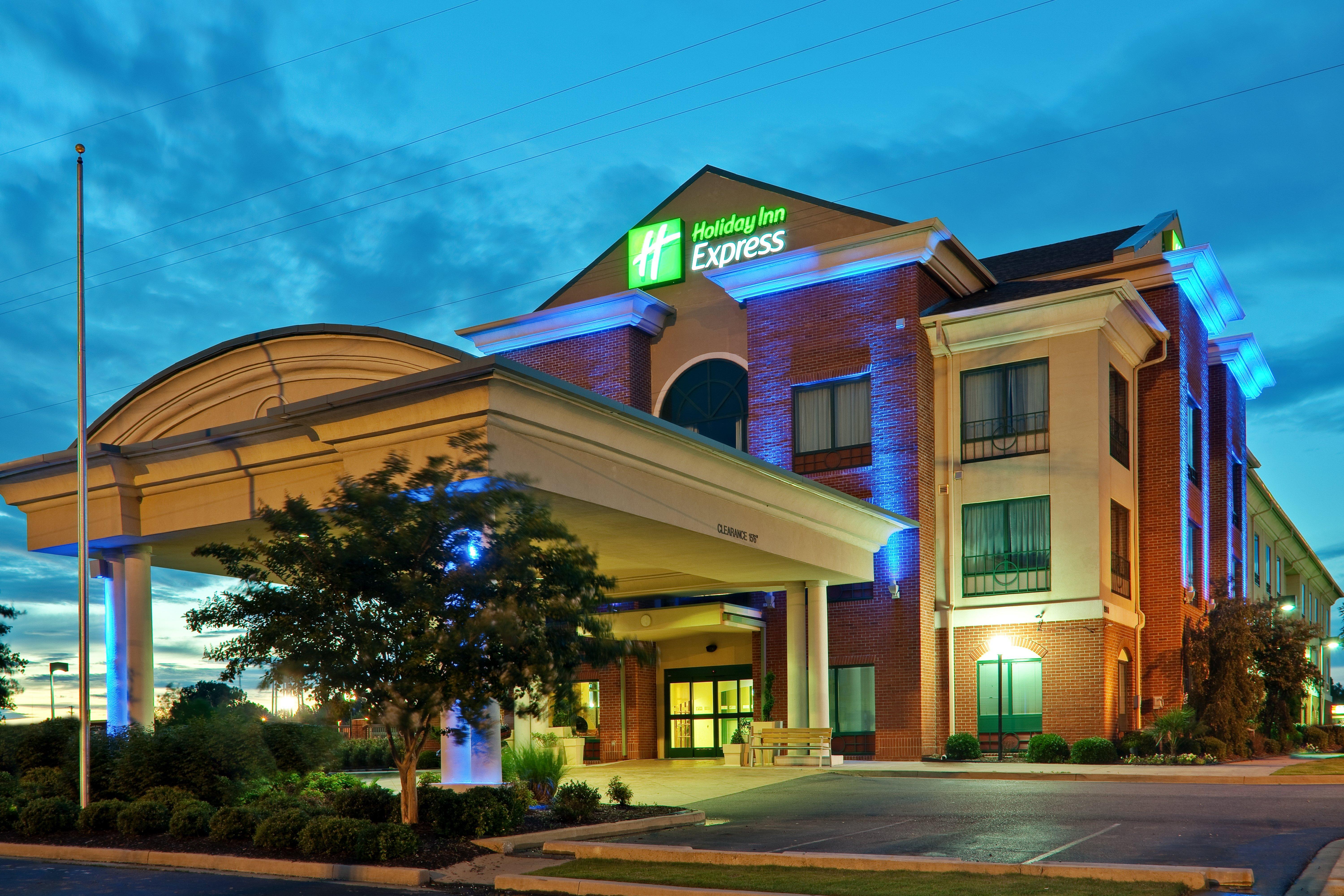 Holiday Inn Express Hotel & Suites Olive Branch By Ihg Exterior photo