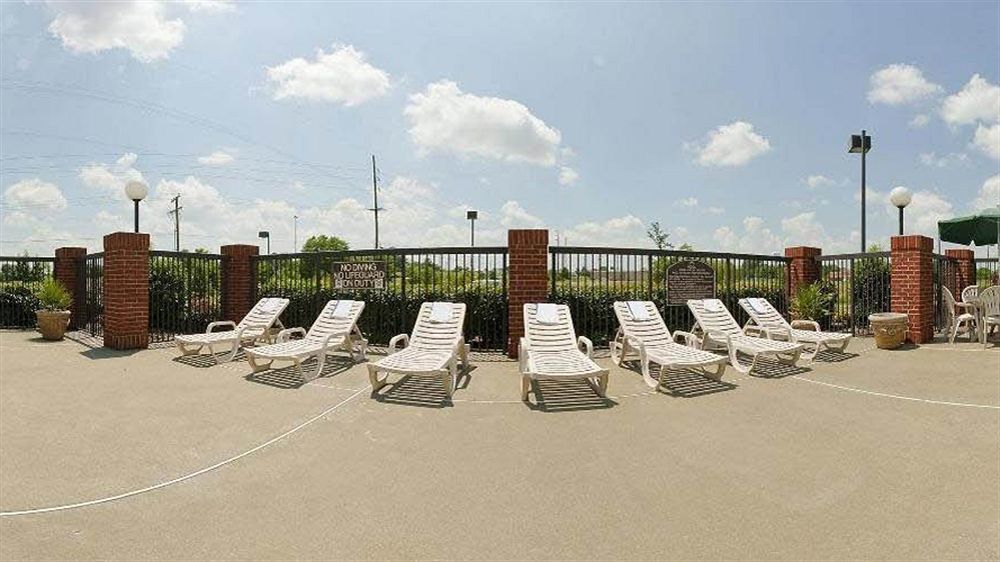 Holiday Inn Express Hotel & Suites Olive Branch By Ihg Exterior photo